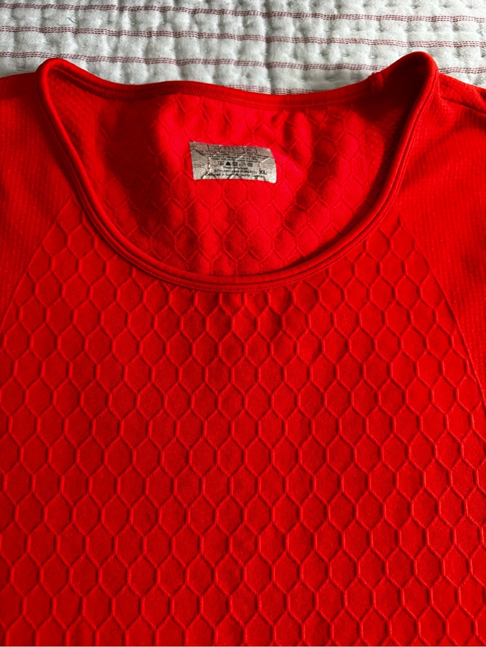 Athleta Bright Red Textured Sleeveless Tank - Picture 3 of 5